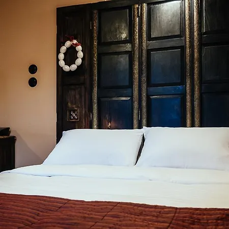 Aphroditi Konukevi 4*